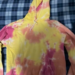 tie dye sweatshirt